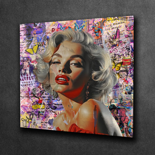 Marilyn Monroe - A Splash of Glamour